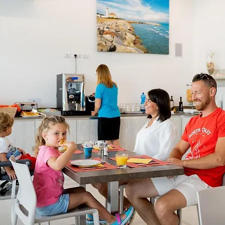 Residenza Turistica Alberghiera Blue Marine 公寓式酒店 比比翁