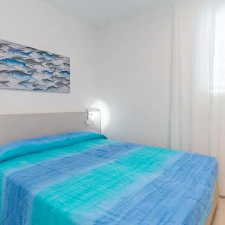 Residenza Turistica Alberghiera Blue Marine アパートホテル 3*