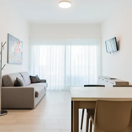 Residenza Turistica Alberghiera Blue Marine アパートホテル 3*